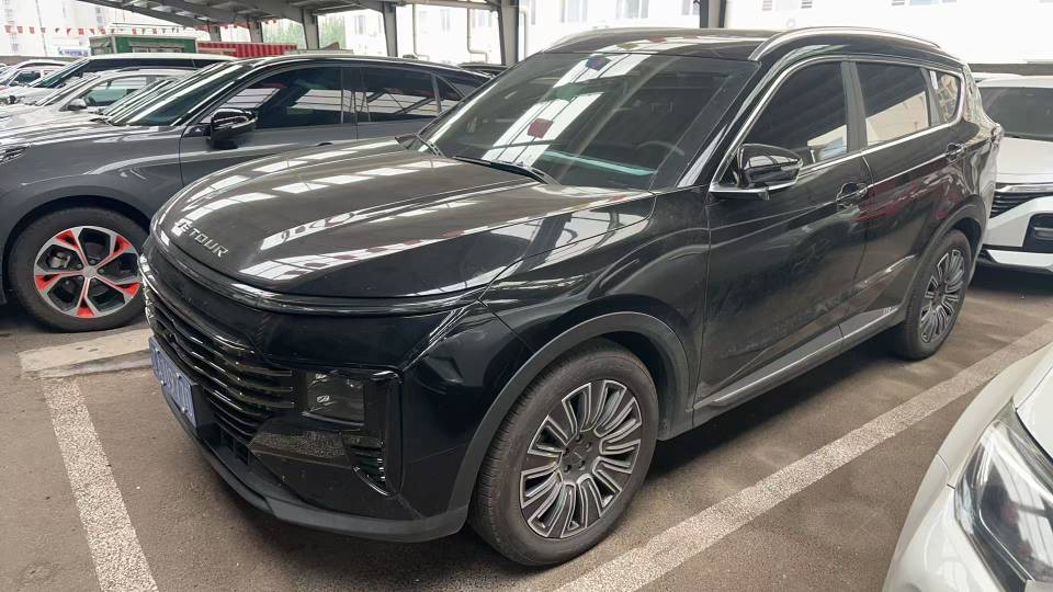 Jetour X70 PLUS 2025 car image #2