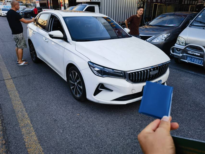 GEELY Emgrand 2025 #2 GEELY Emgrand 2025 صورة سيارة #2