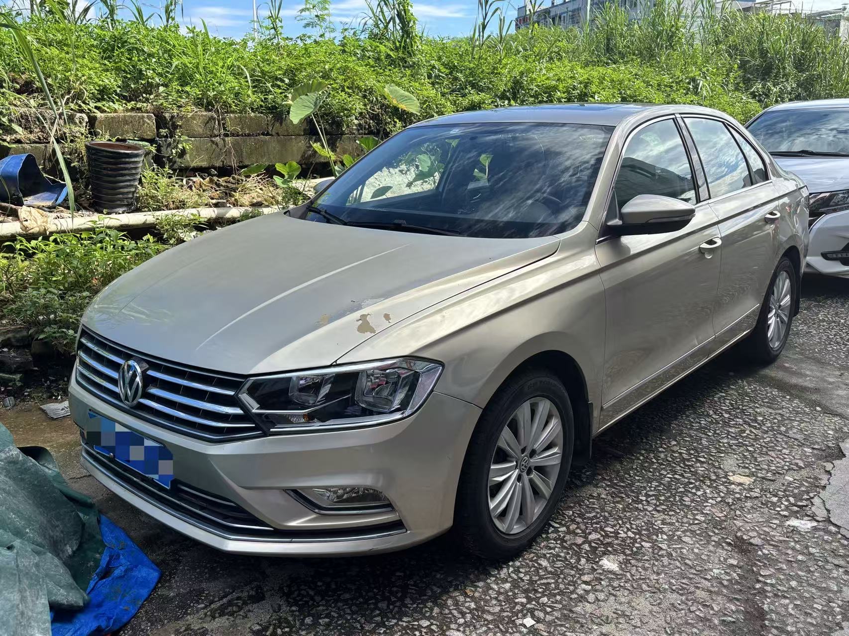 Volkswagen Bora 2016 car image 