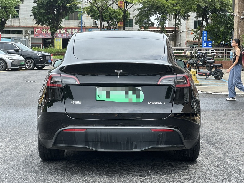 Tesla Model Y 2022 #9 Tesla Model Y 2022 immagine di auto #9