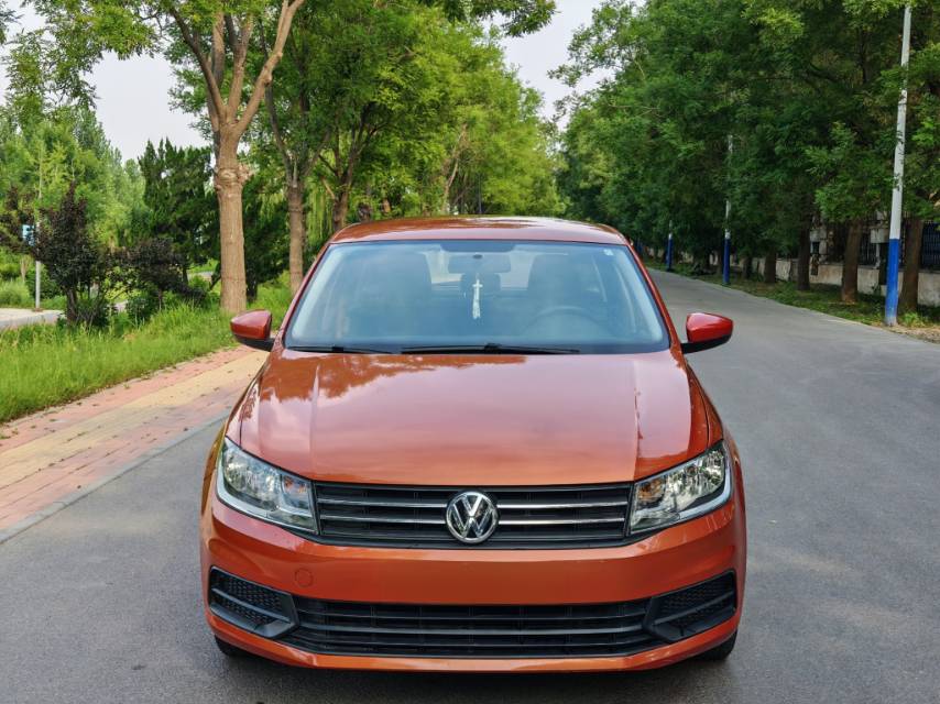 Volkswagen Santana 2015 car image #2