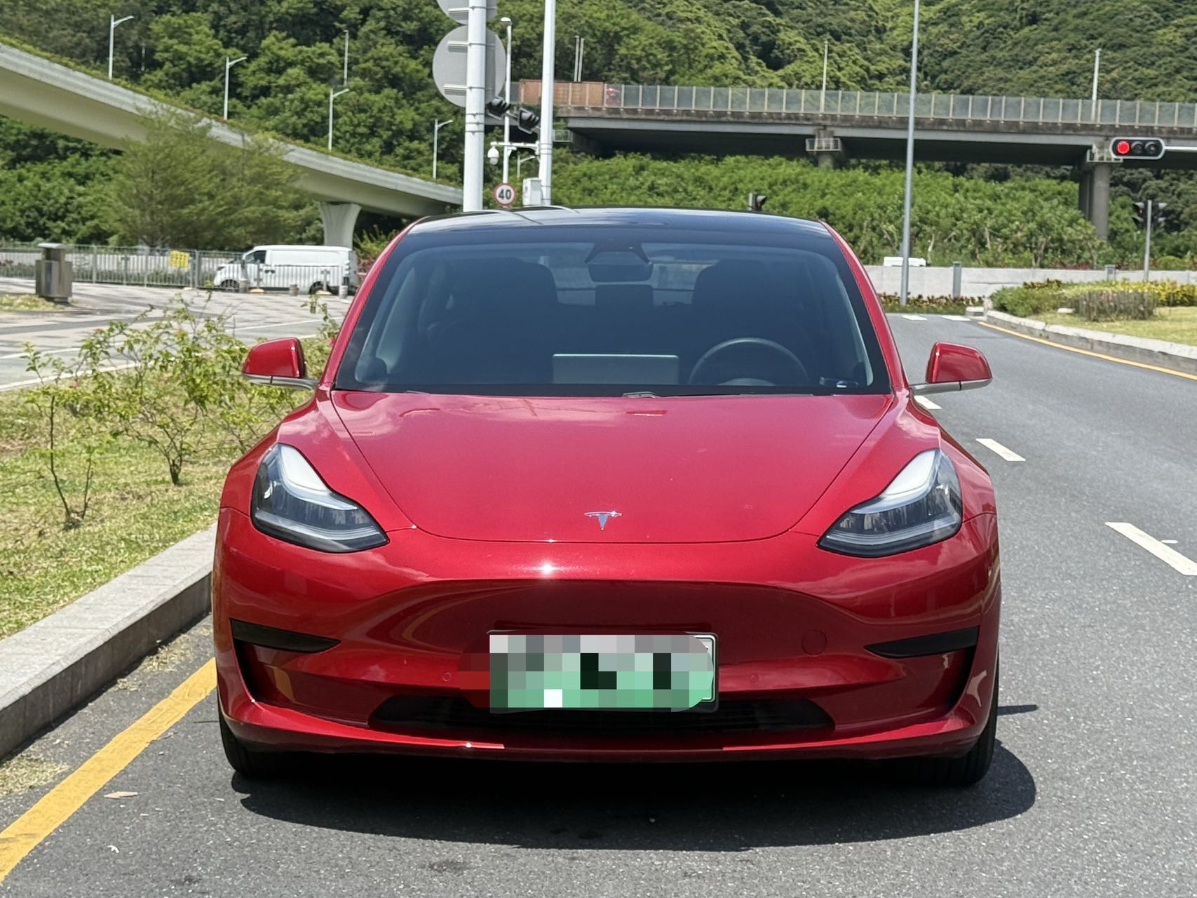 Tesla Model 3 2020 car image #2