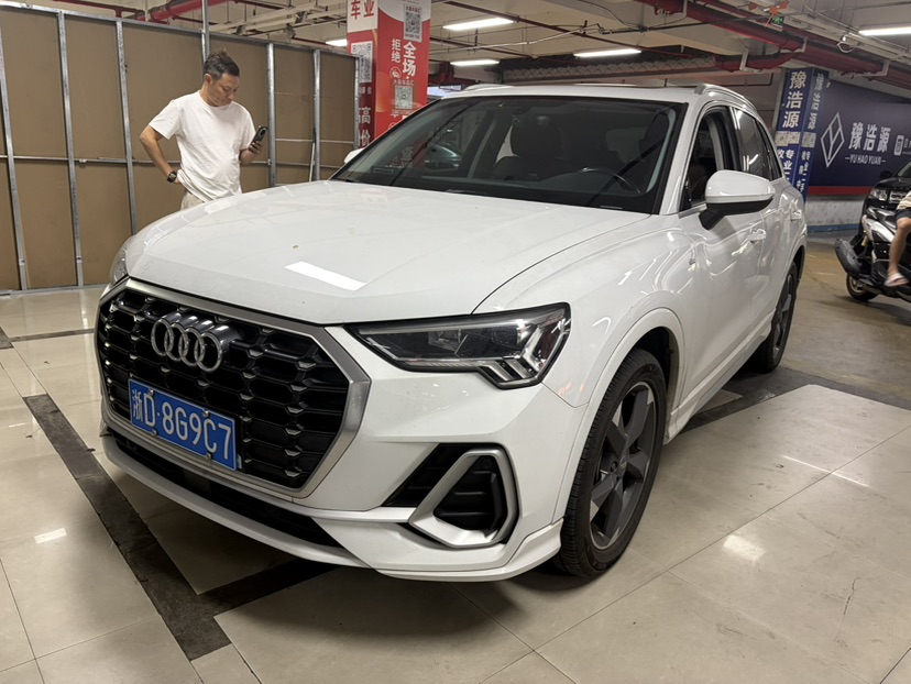 Audi Q3 2020 Audi Q3 2020 car image