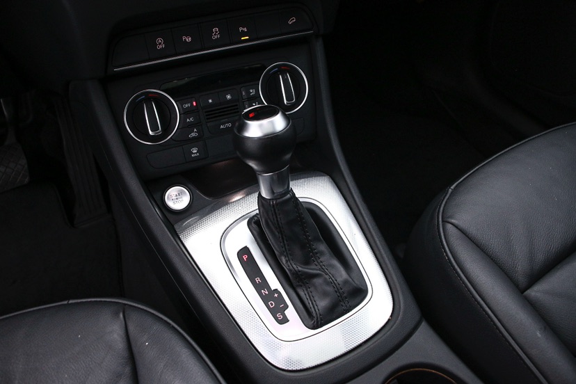 Audi Q3 2017 car image #7