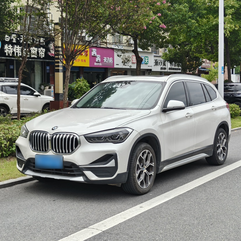 BMW X1 2020 BMW X1 2020 car image