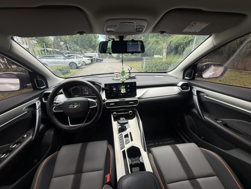 GEELY Coolray 2025 #7 GEELY Coolray 2025 car image #7