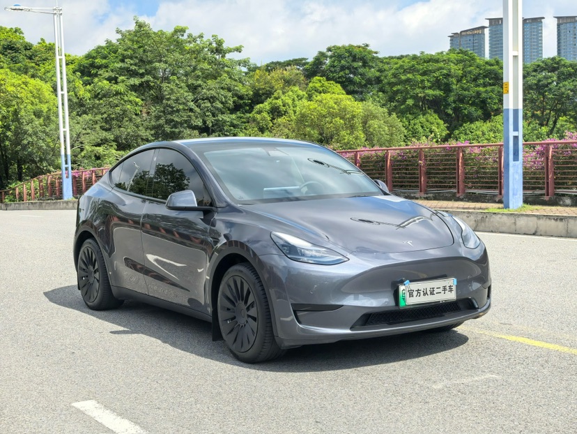 Tesla Model Y 2022 #3 Tesla Model Y 2022 car image #3