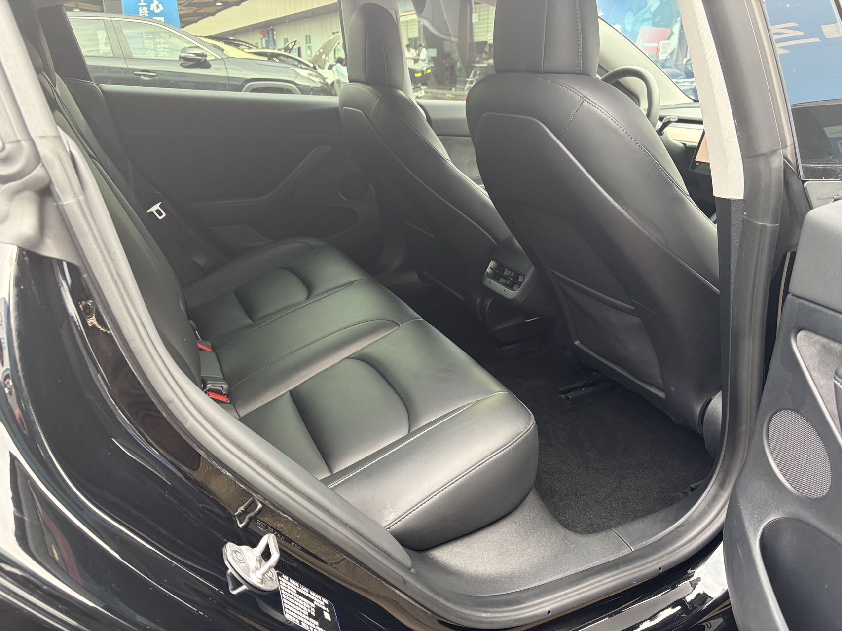 Tesla Model 3 2023 immagine di auto #10