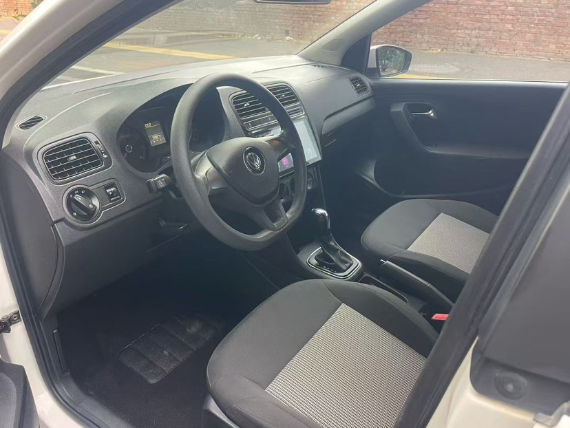 Volkswagen Polo 2018 car image #7