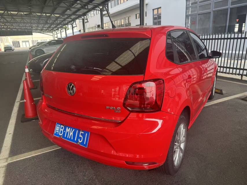 Volkswagen Polo 2017 car image #3