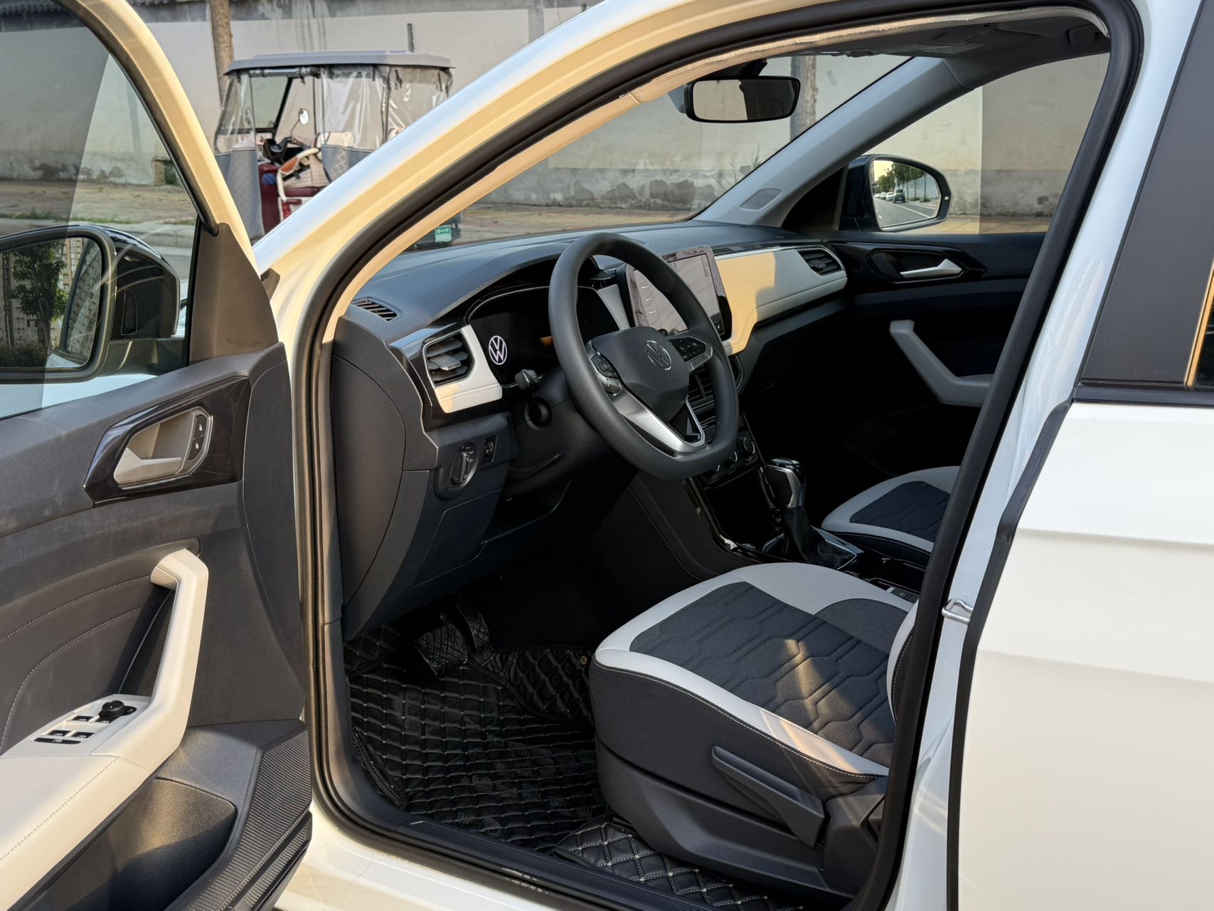 Volkswagen Tharu 2025 #3 Volkswagen Tharu 2025 car image #3