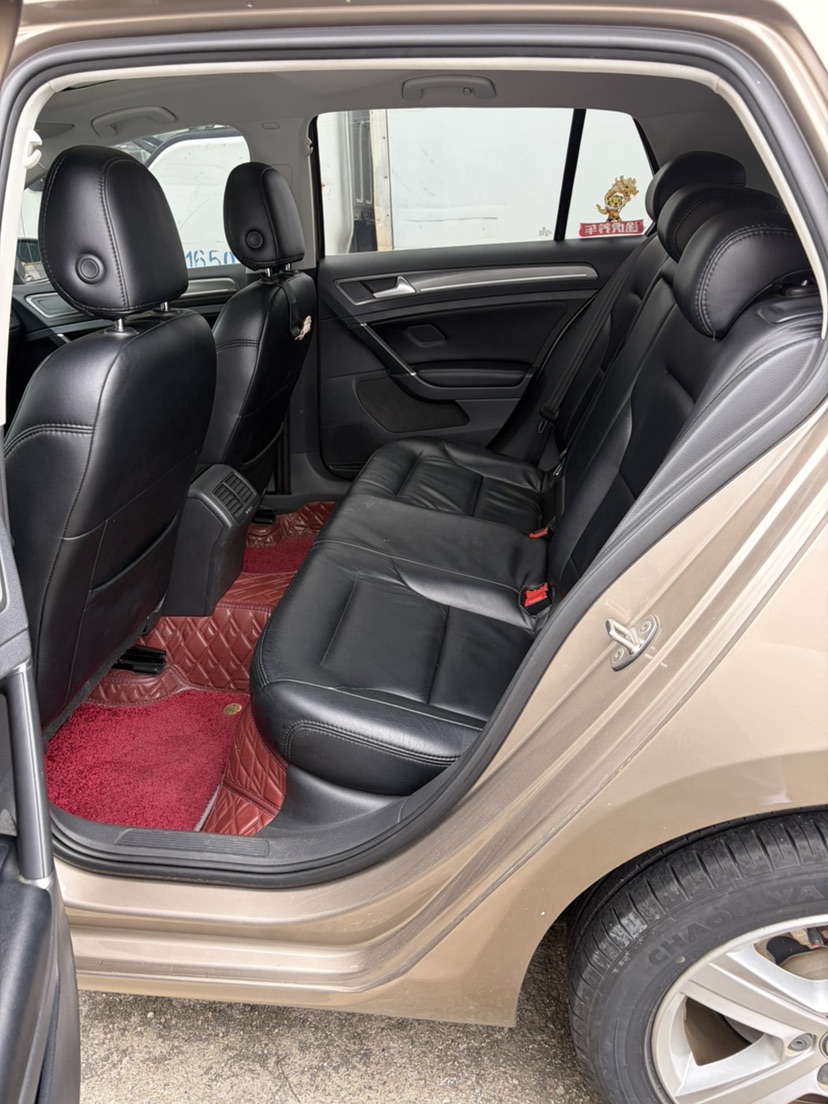 Volkswagen Golf 2015 car image #8