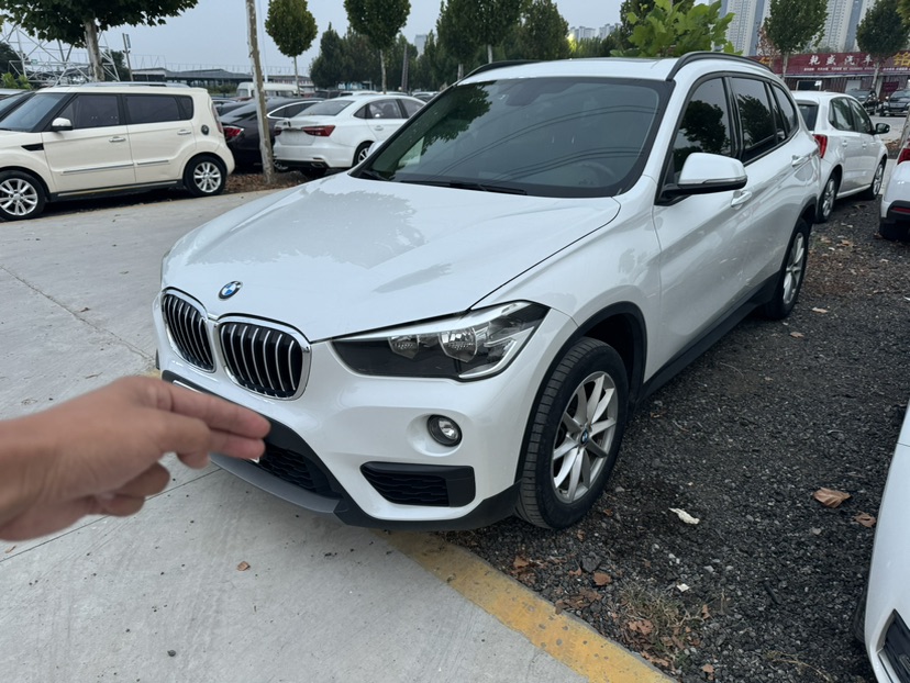 BMW X1 2018 BMW X1 2018 car image