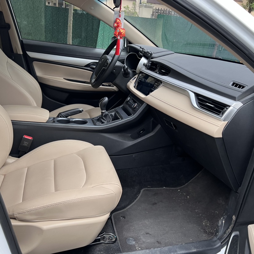 GEELY Emgrand 2019 #6 GEELY Emgrand 2019 car image #6
