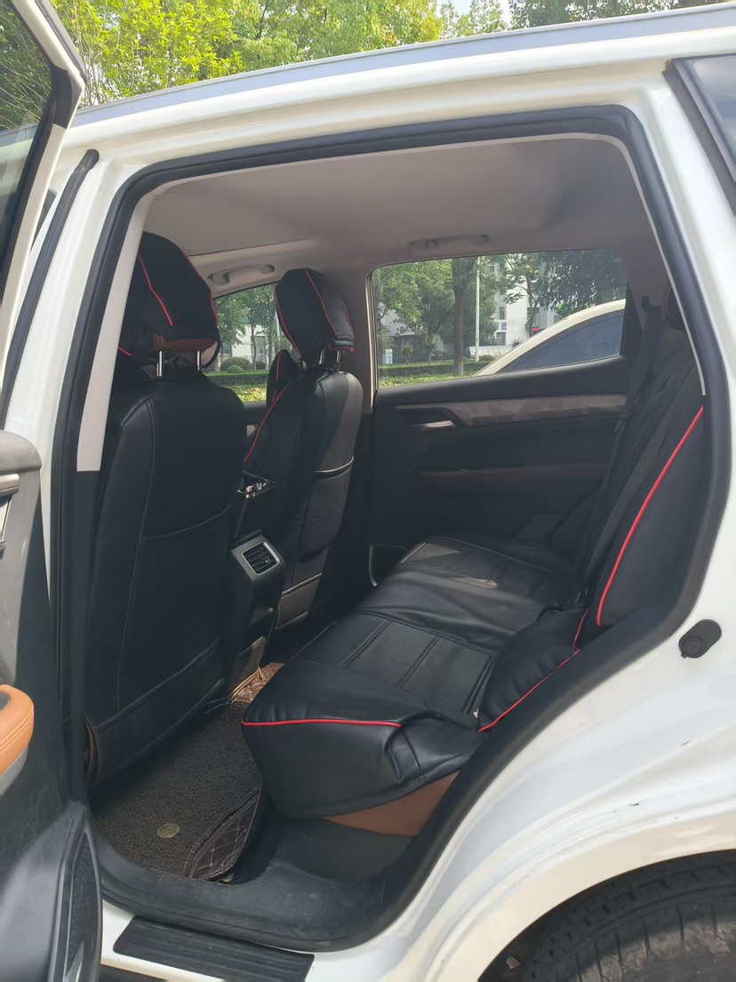 GEELY Vision X6 2023 car image #3