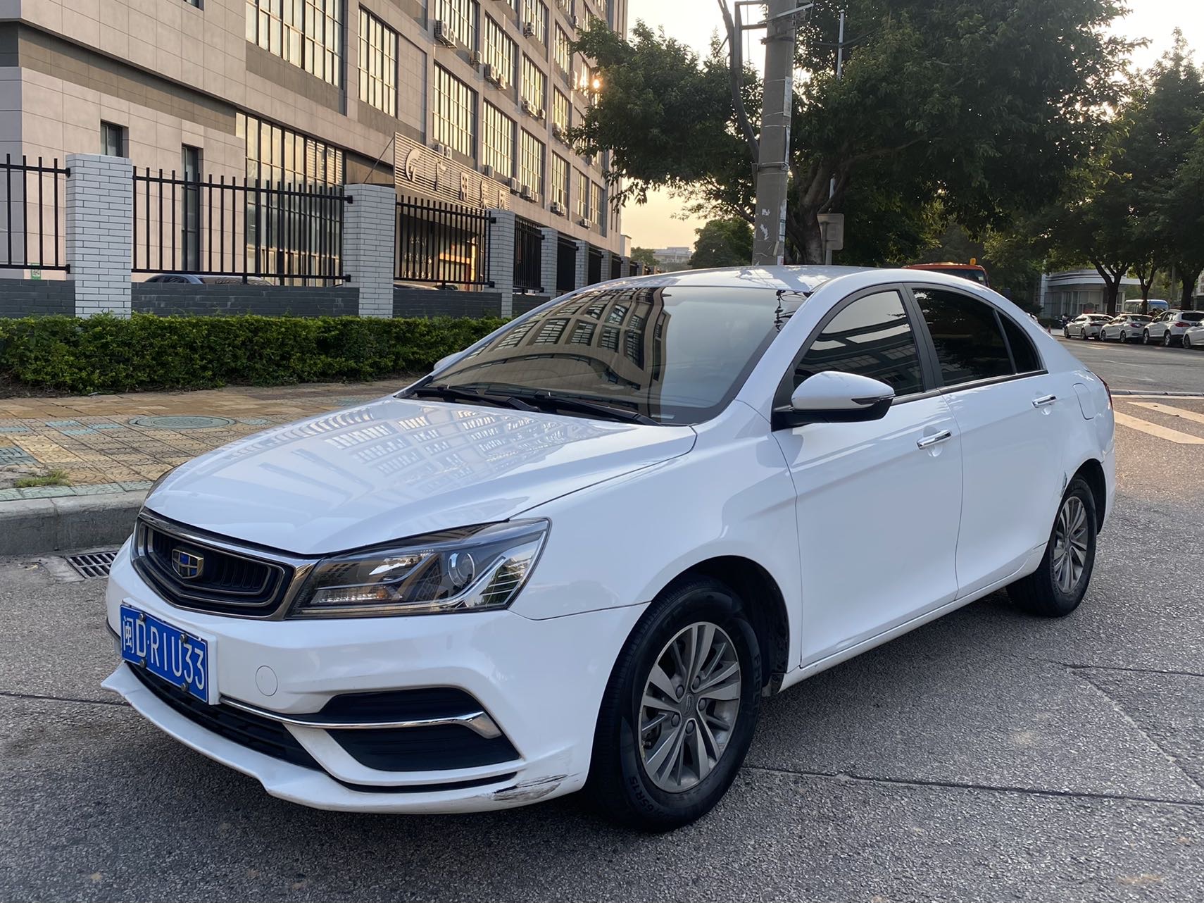 GEELY Emgrand 2018 GEELY Emgrand 2018 car image