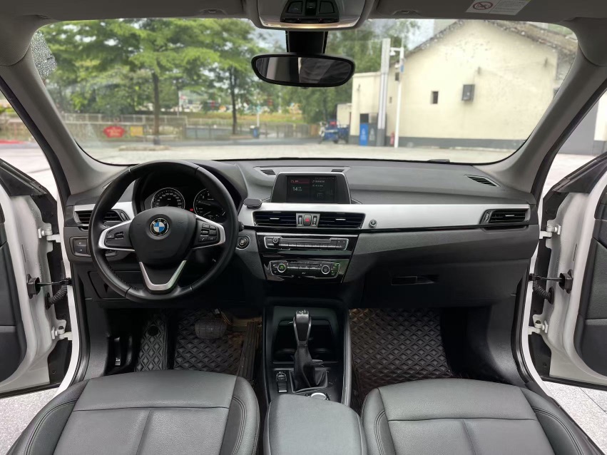 BMW X1 2018 #6 BMW X1 2018 car image #6