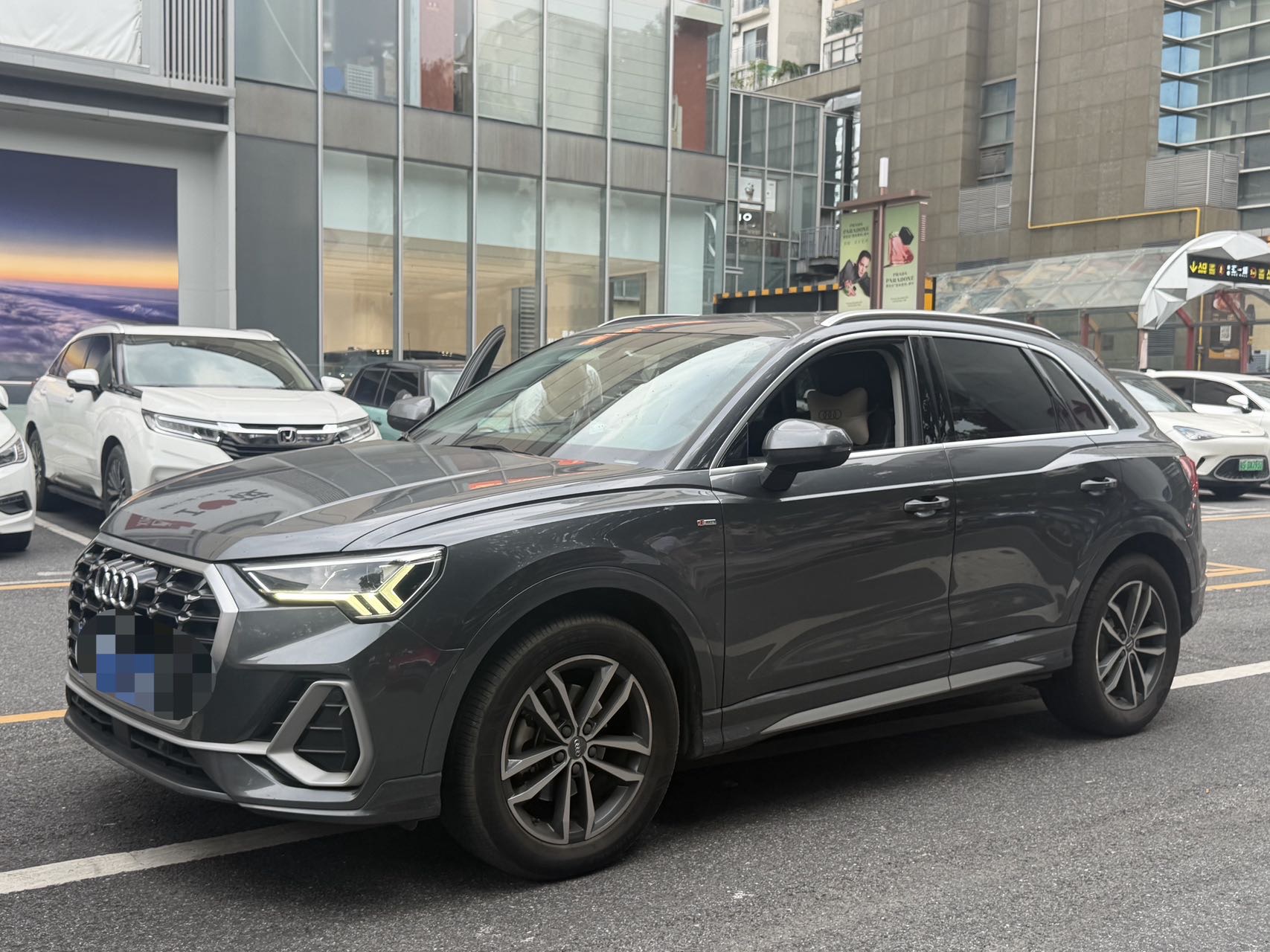 Audi Q3 2020 car image 