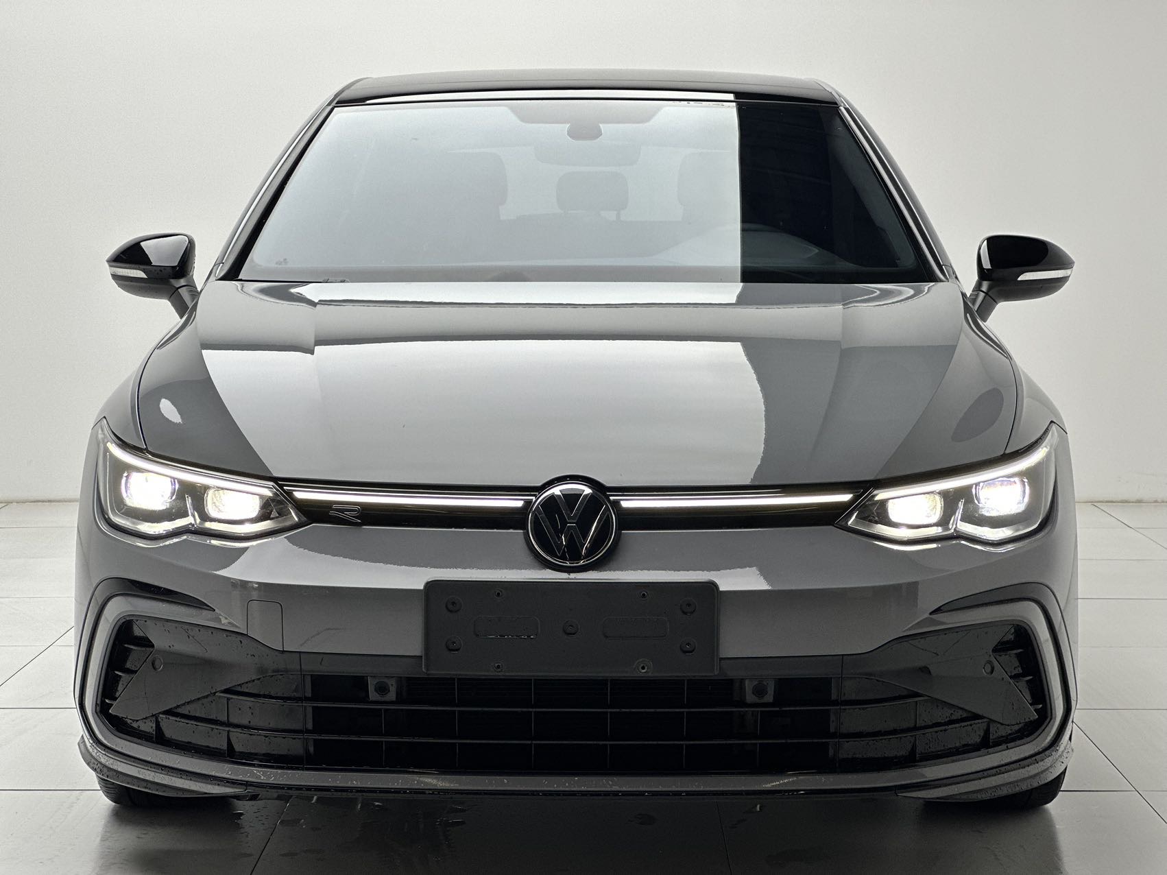 2023 #2 2023 immagine di auto #2