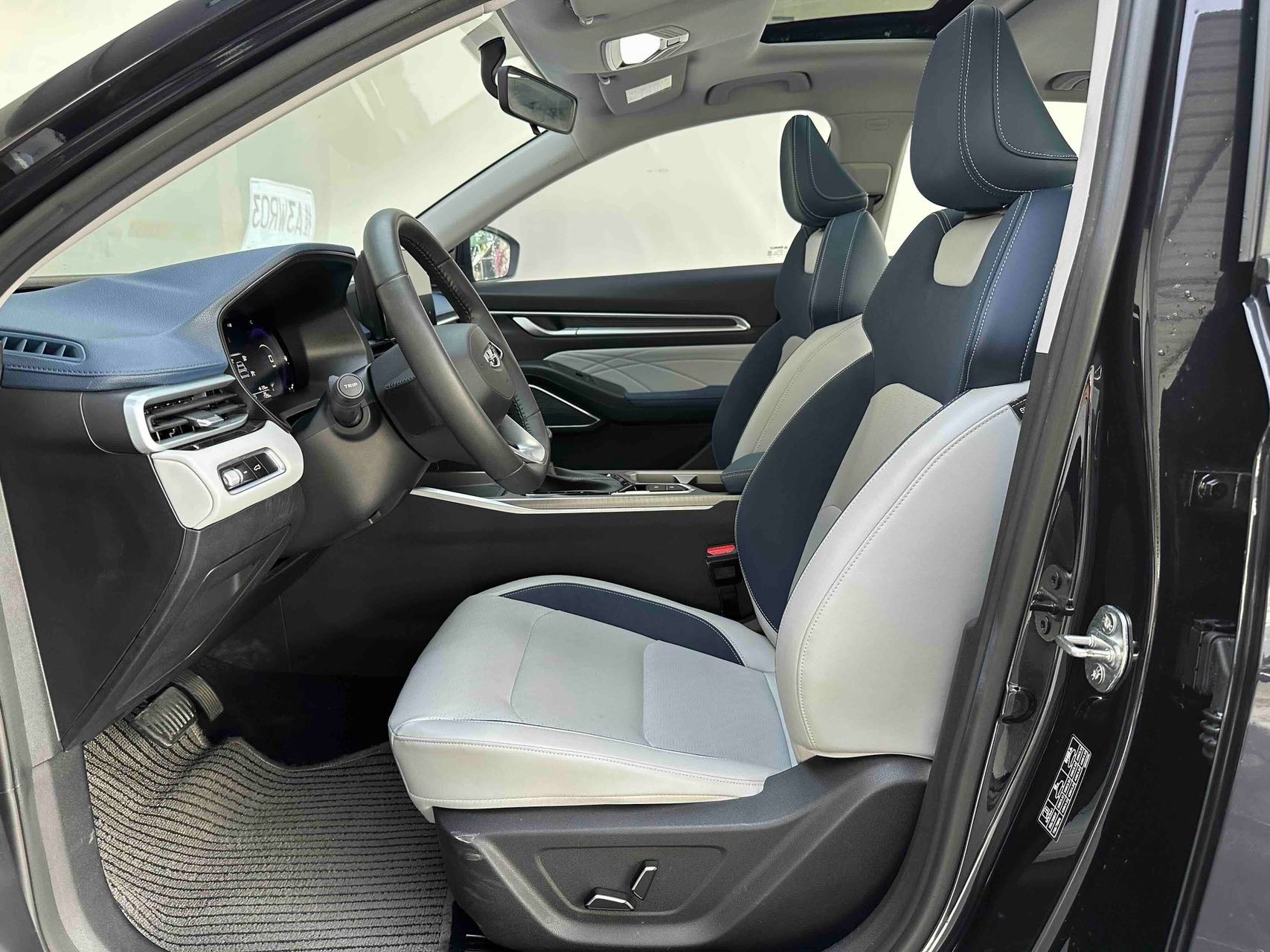 GEELY Emgrand 2022 car image #6