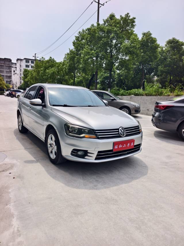 Volkswagen Bora 2015 car image #3