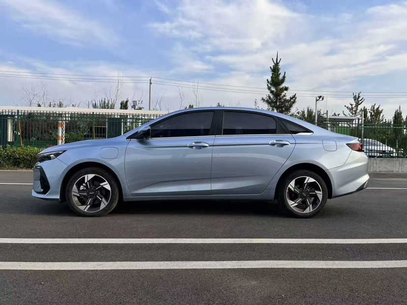 GEELY Emgrand L HiP 2025 car image #5