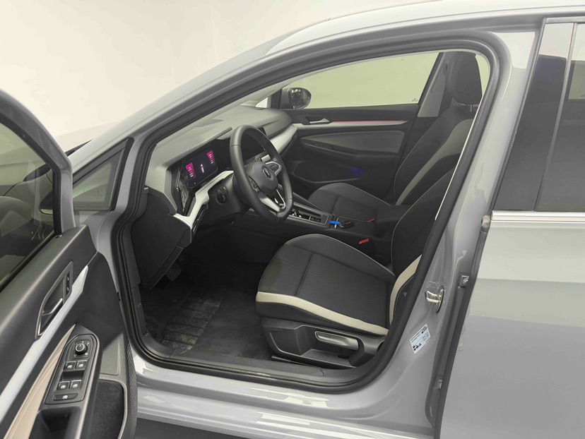 Volkswagen Golf 2024 car image #4