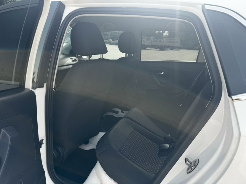 Volkswagen Polo 2015 #8 Volkswagen Polo 2015 car image #8