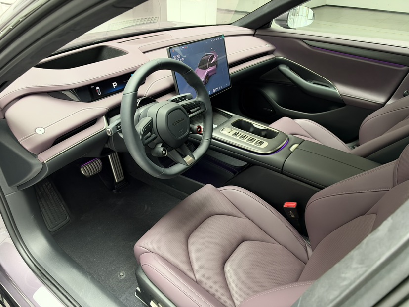 MI SU7 2025 car image #11