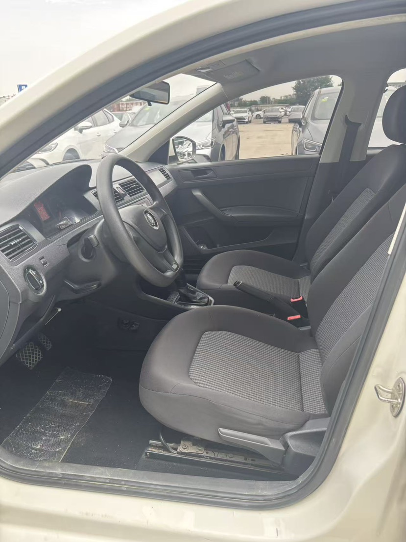 Volkswagen Santana 2023 car image #6