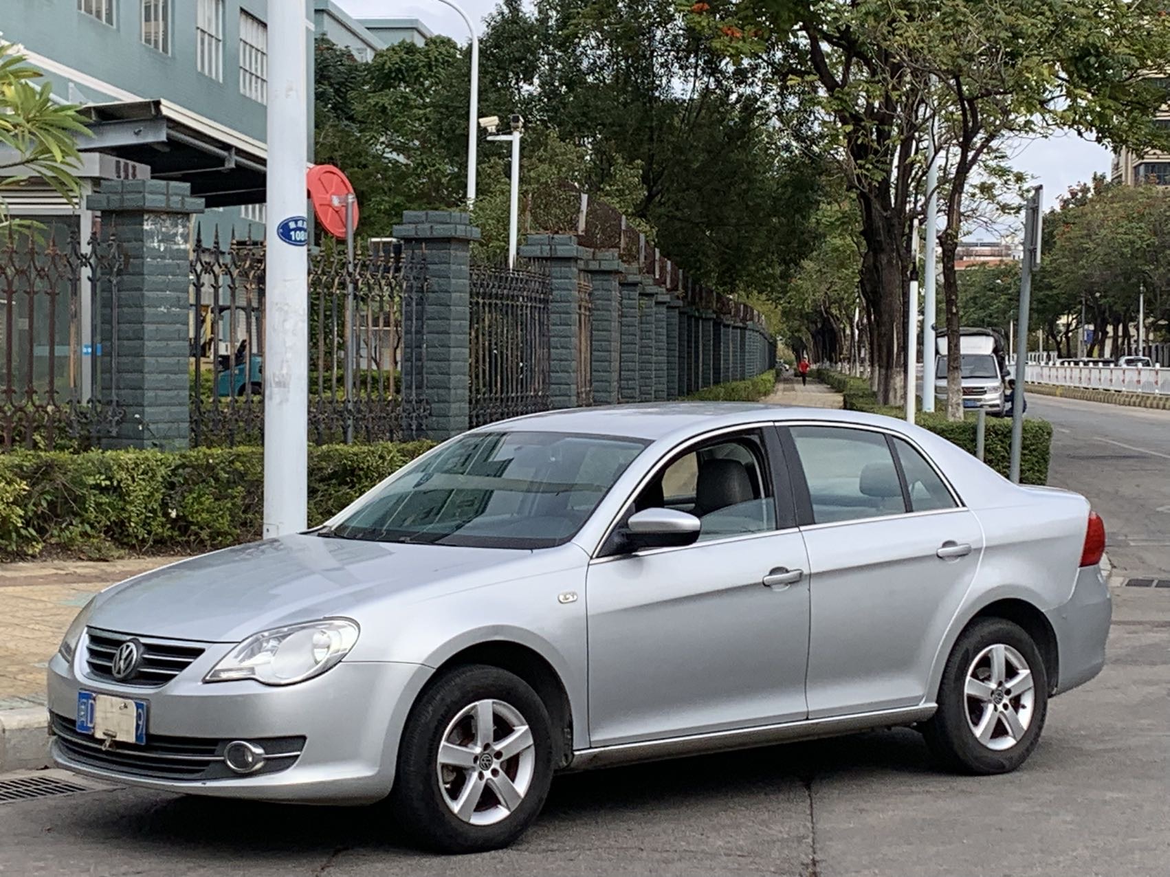 Volkswagen Bora 2012 car image 