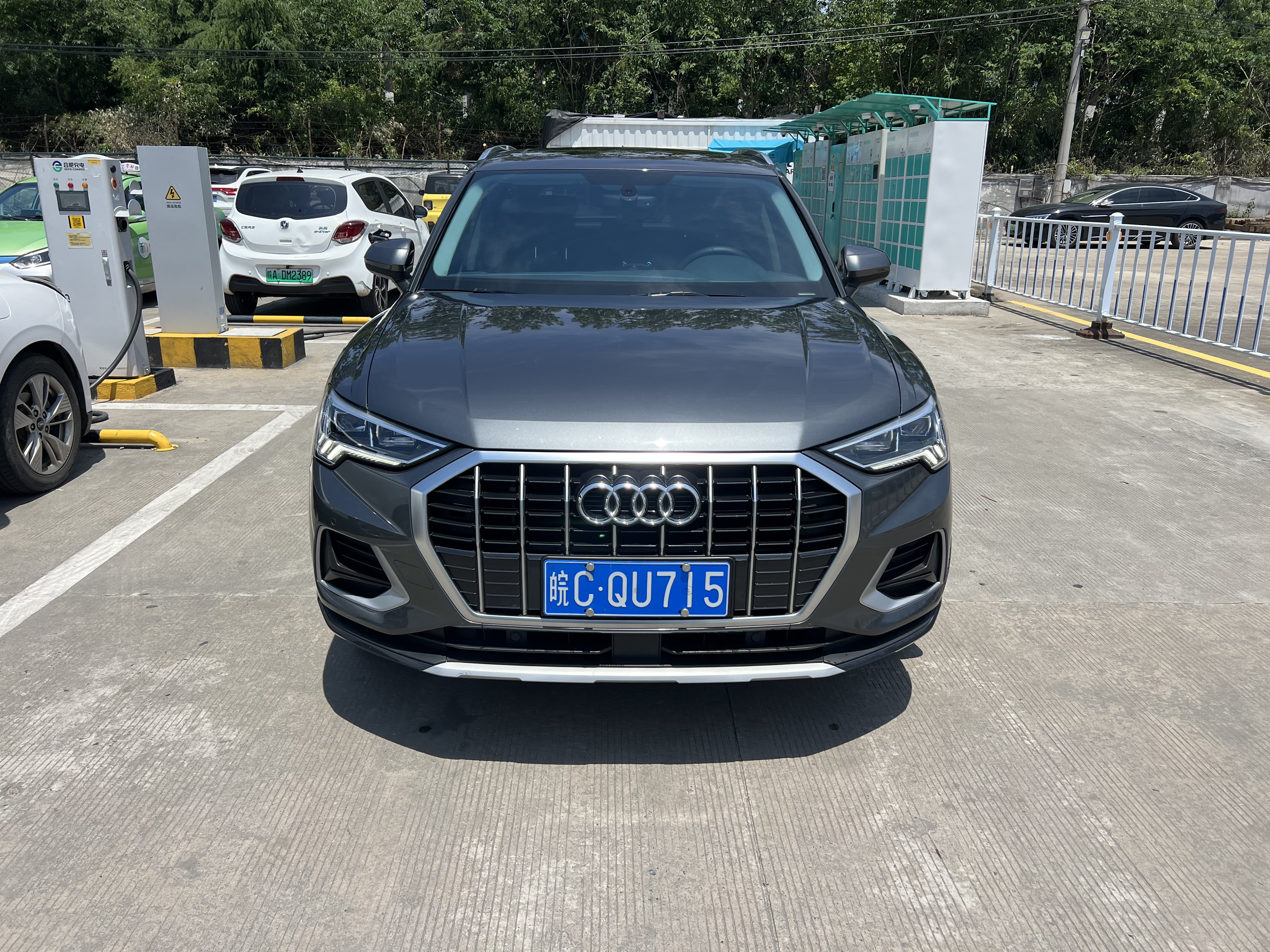 Audi Q3 2021 car image #3