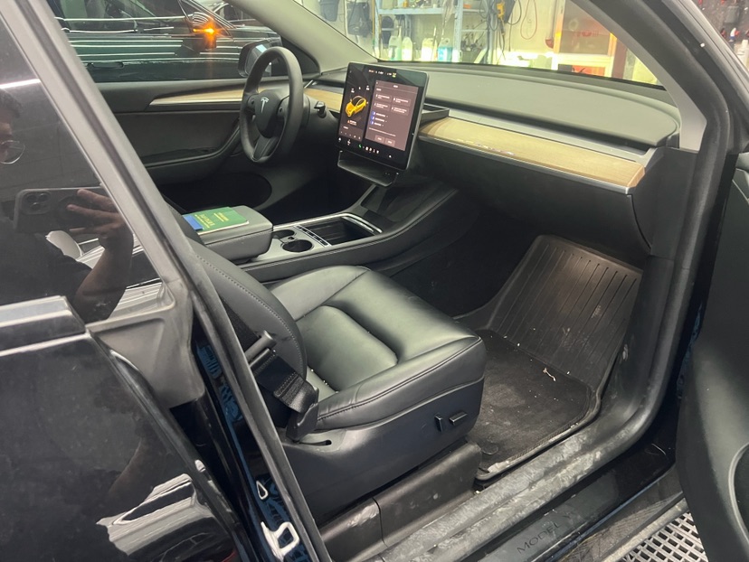 Tesla Model Y 2022 car image #4