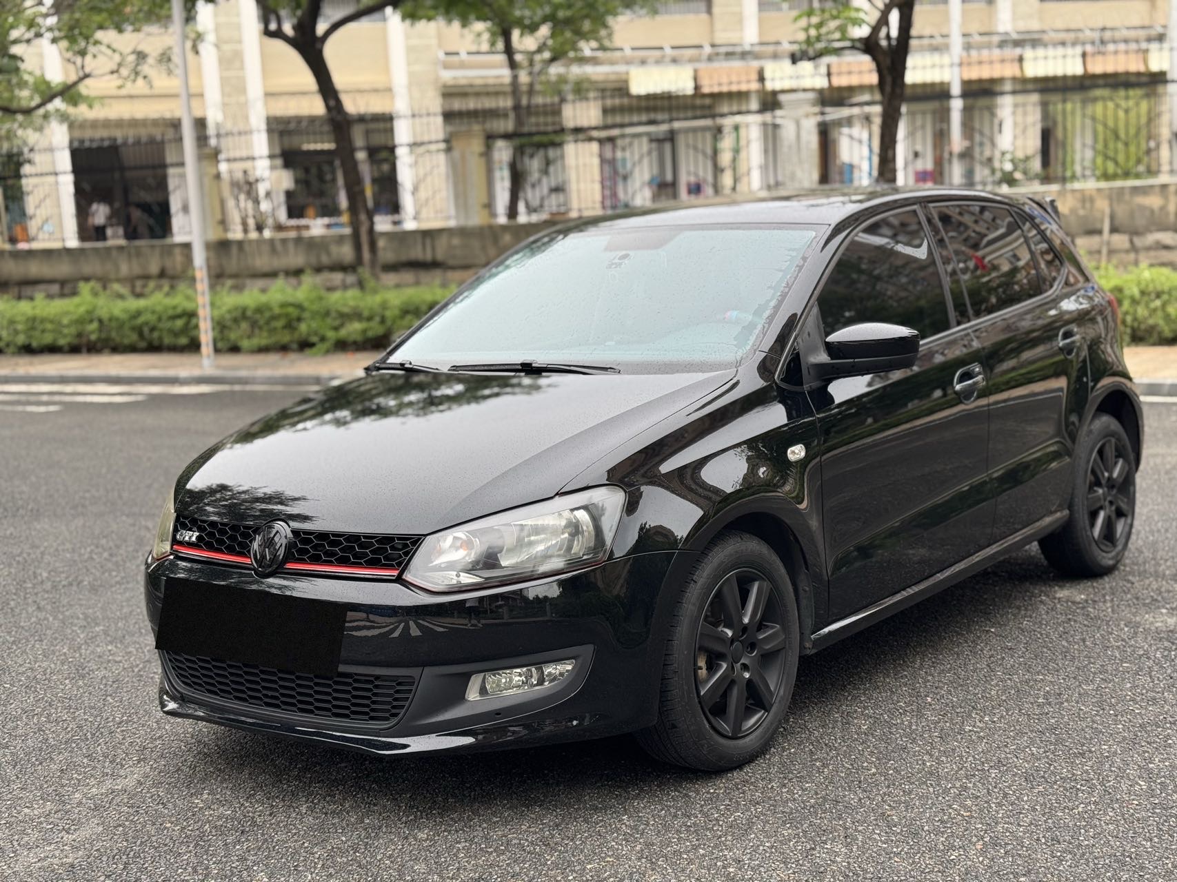 Volkswagen Polo 2011 car image 