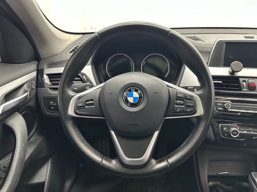 BMW X1 2018 #8 BMW X1 2018 car image #8