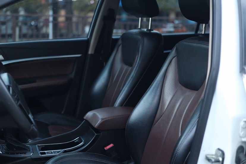 GEELY Emgrand 2016 car image #14