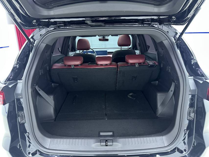 Jetour X70 PLUS 2023 car image #14