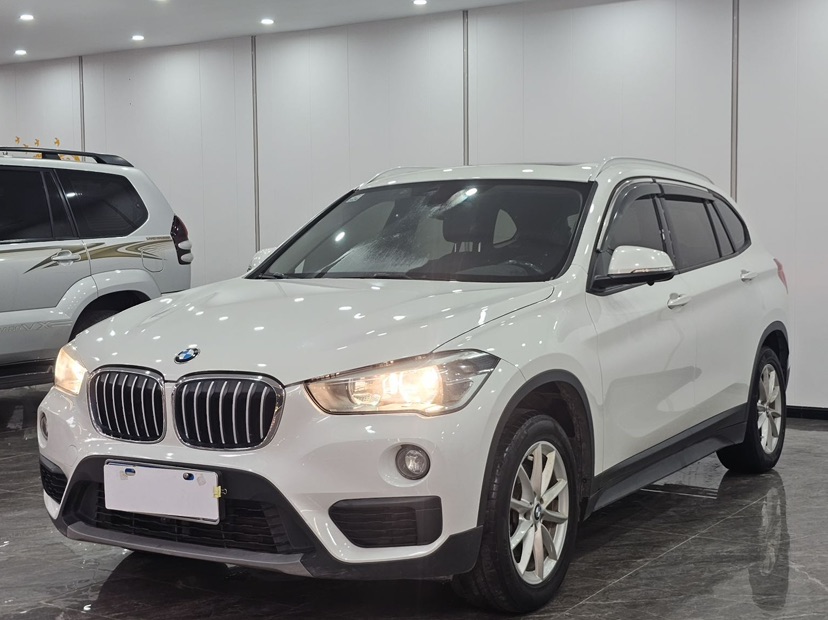 BMW X1 2018 BMW X1 2018 car image