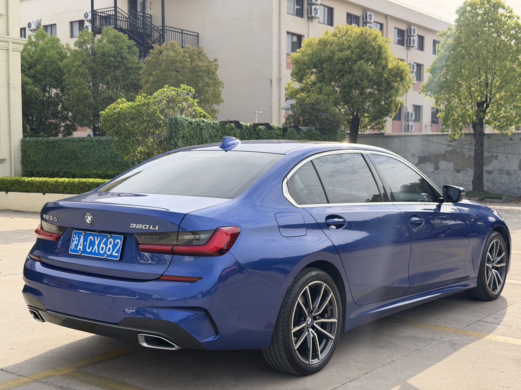 BMW 3 Series 2021 #8 BMW 3 Series 2021 car image #8