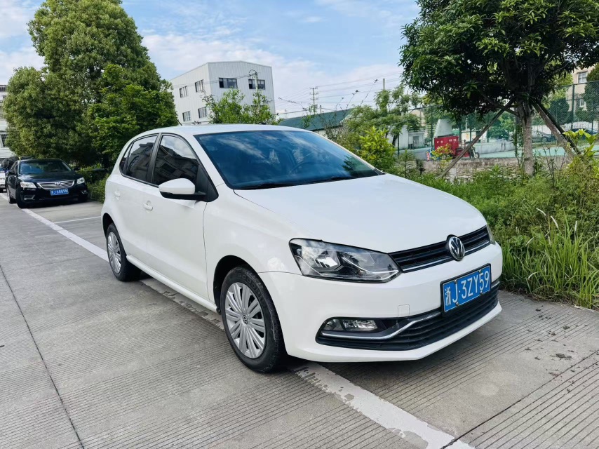 Volkswagen Polo 2016 car image #3