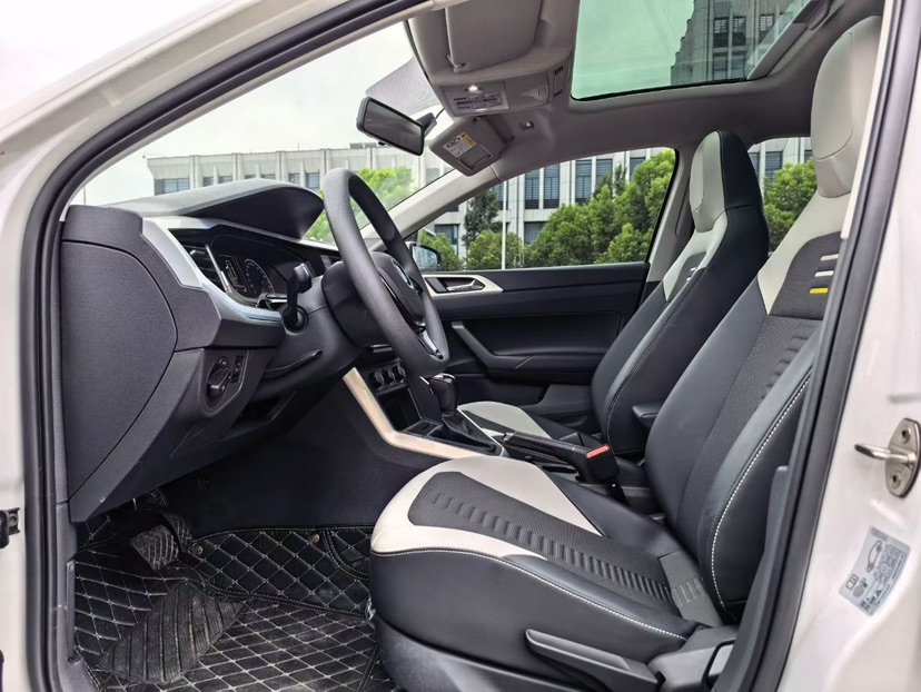 Volkswagen Polo 2020 car image #5