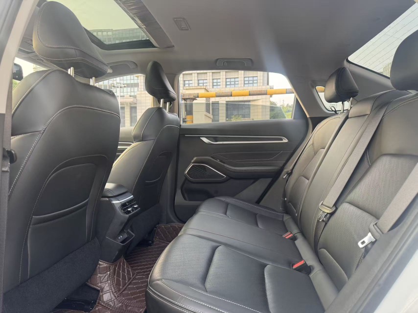 GEELY Emgrand 2024 car image #8