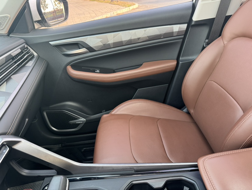 GEELY Vision X6 2023 car image #18