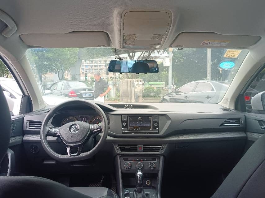 Volkswagen Tharu 2021 car image #9