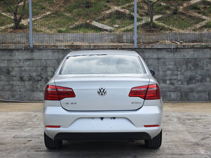 Volkswagen Bora 2014 car image #5