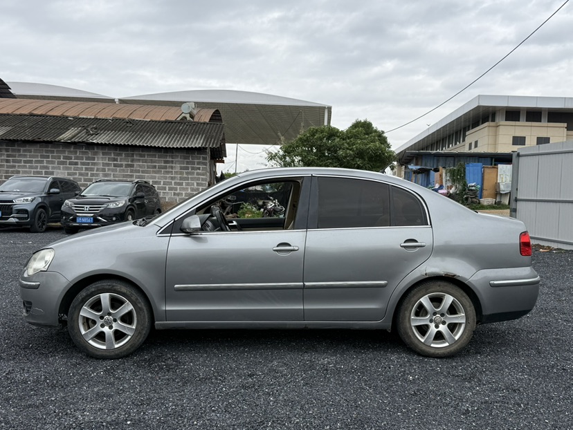 Volkswagen Polo 2010 #6 Volkswagen Polo 2010 car image #6