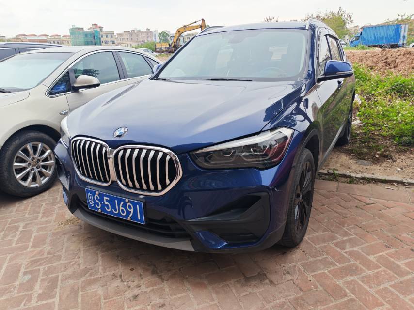 BMW X1 2020 BMW X1 2020 car image