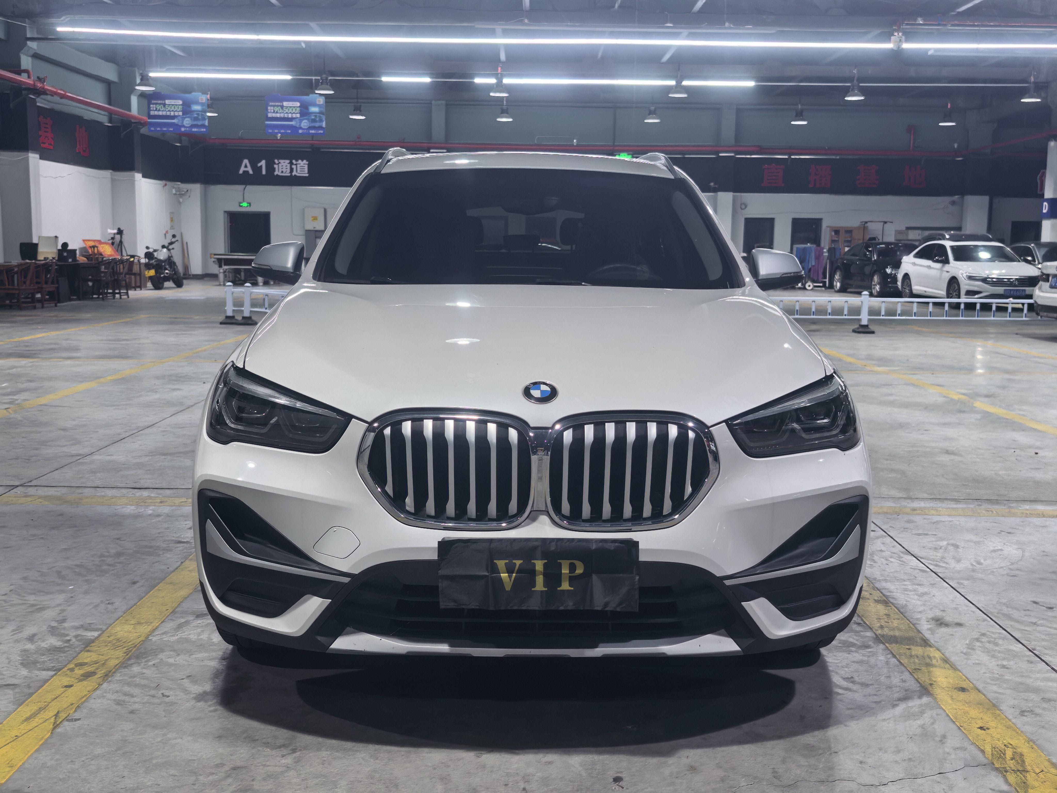 BMW X1 2022 car image 