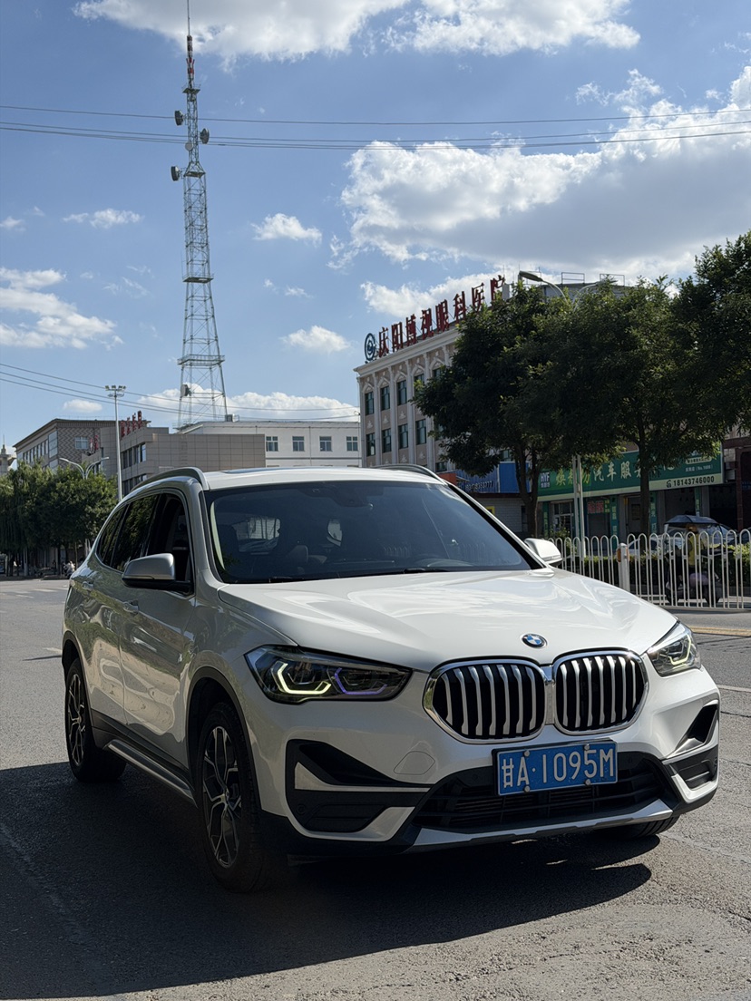 BMW X1 2021 صورة سيارة #2