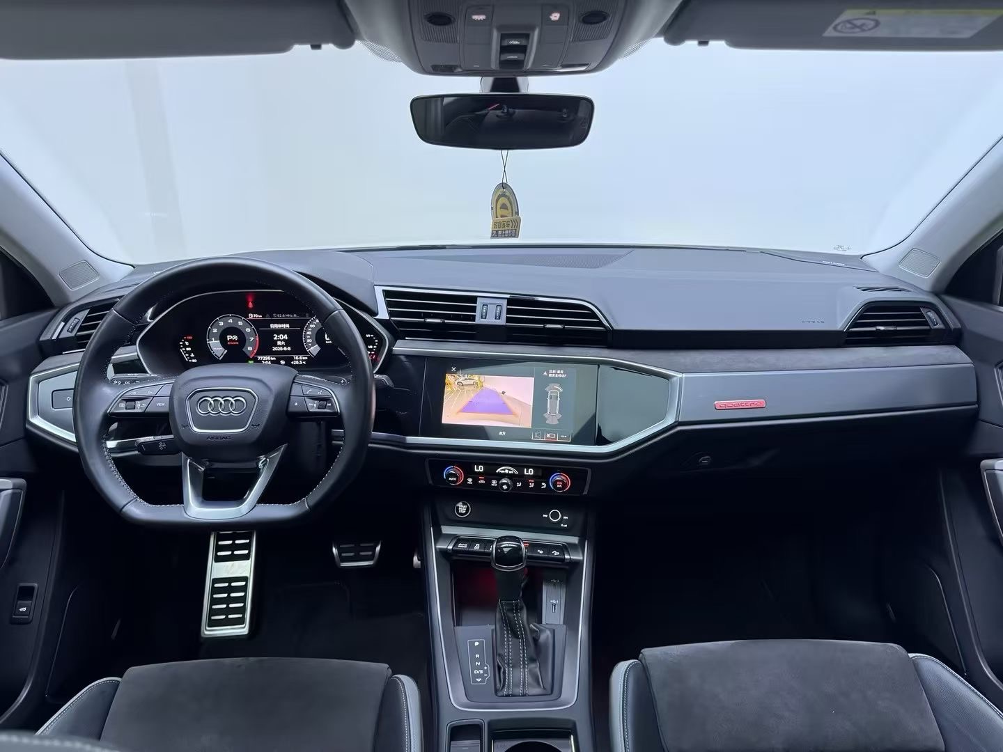 Audi Q3 2021 car image #4